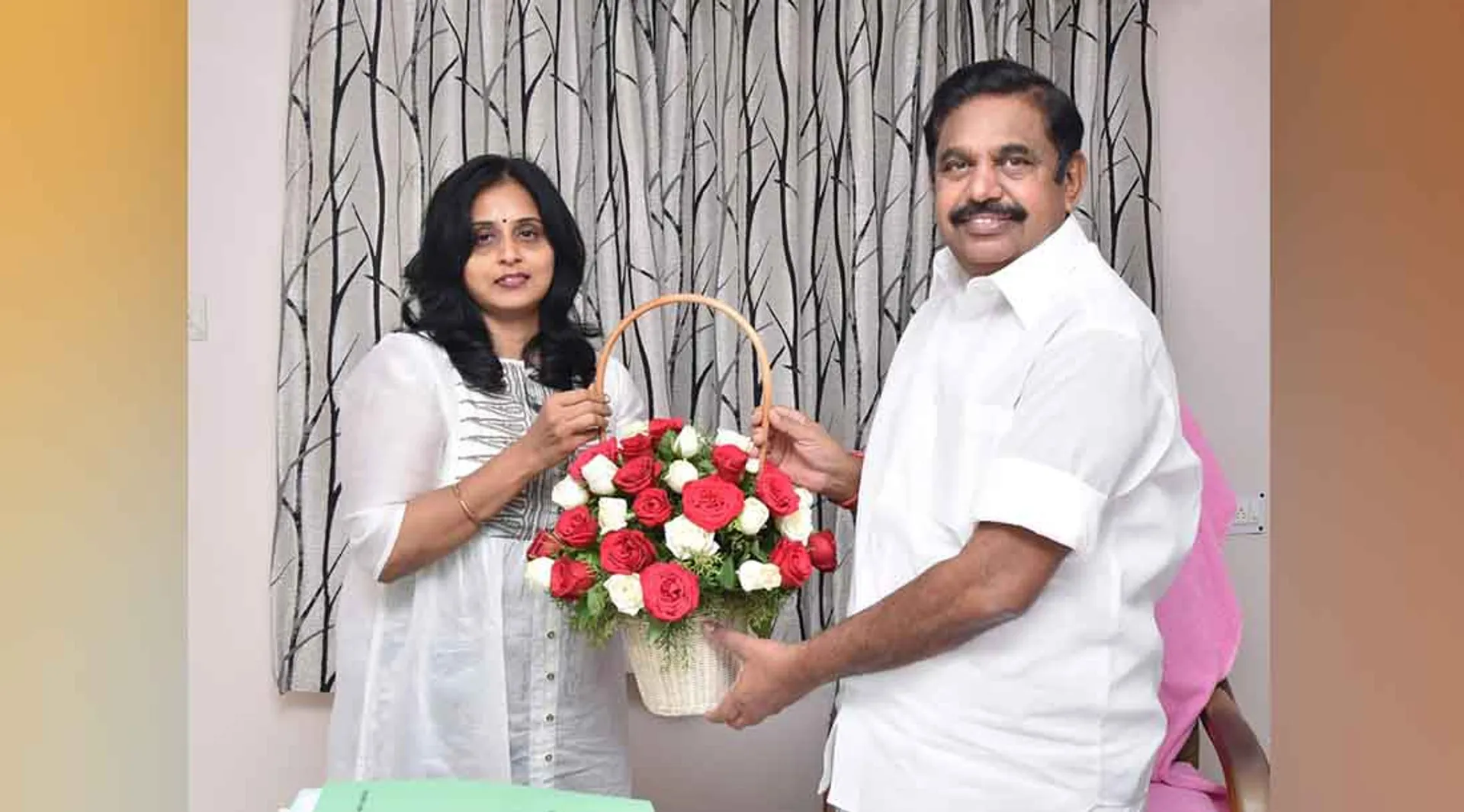 Sasi Rekha join aiadmk
